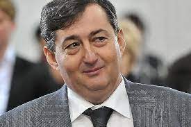 Mészáros lőrinc továbbra is meghatározó szereplője felcsútnak, 2010 óta pedig még gazdagabb lett, mint valaha: Ujabb Uzleti Partneret Kebelezne Be Meszaros Lorinc V Hidja Mfor Hu