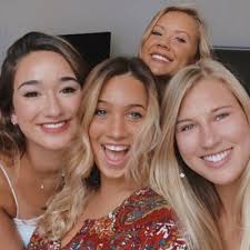 Danielle Rich (@dricchh_)