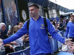 🚨 Emiliano Martínez starts for Chelsea... five hours after signing!
