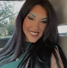 It's officially holiday clean season ✨🎅 We've been sprinkling a little  extra something into every clean this month 👀 If you want to know what the  secret bonus is… just ask when