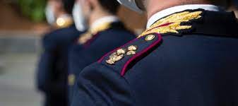 Il giorno 4 luglio 2017, sulla gazzetta ufficiale è stato pubblicato il bando per il reclutamento di 80 commissari di polizia dello stato. Concorsi Pubblicato Bando Per L Assunzione Di 130 Commissari Polizia Di Stato