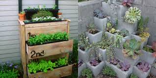 Abbiamo scelto di selezionare diverse soluzioni che vi mostreranno come arredare e decorare un terrazzo spendendo poco e senza rinunciare. Fioriere Fai Da Te 5 Idee Creative Per Balconi E Terrazzi Roba Da Donne