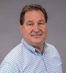 Lora Heckman's Instagram, Twitter & Facebook