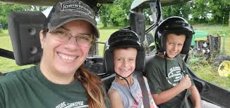 Dad uses a tshirt to help baby learn to crawl #dad #baby #crawling  #development