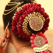 You can round them around the bun or roll them all over. Discover The Trends For South Indian Bridal Hair Jewellery Add That Extra Bit Of Elegance To Your Bridal Look 2020