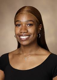 Hannah Seagle's Instagram, Twitter & Facebook