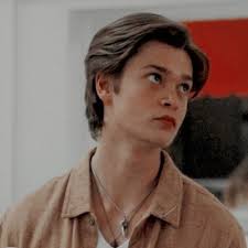 ﾟ⊱ Elijah Stevenson as Oliver in Everything Sucks! Layouts.