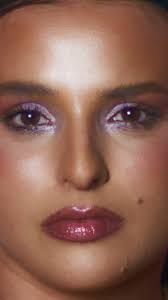 Próximo lançamento 🩵 Música “E daí” dia 13/12! Faça o pré-save no link da  bio e participe do sorteio do mosaico ♦️