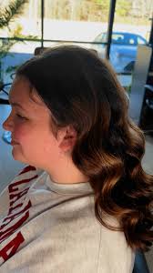 Hey!! I’m Adrianna Brothers!! I’m from Steele AL! I’m a new stylist as I  graduate in a month and a half from cosmetology school!! I have done  several weddings and I offer hair and makeup services to ...