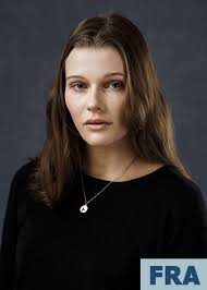 Madeleine Farnhill (@_MadeleineF)