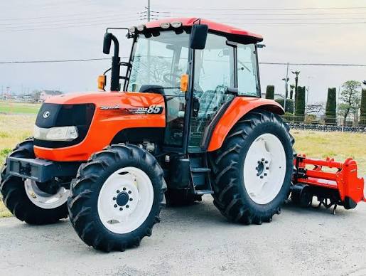 Kubota SMZ85 Tractor