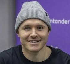 Kate Kinnear's Instagram, Twitter & Facebook