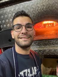 Hey guys, I'm looking for a chef job. I've got 5 years of experience since  2021, working at an Irish restaurant as a grill chef, pasta chef, and pizza  chef. I'm currently