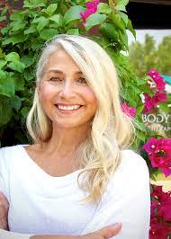 Jo Deaton's Instagram, Twitter & Facebook