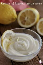 Facile ma anche tanto veloce da preparare e soprattutto risulta più leggera delle classiche creme perché non. Crema Al Limone Senza Uova Ricetta Con E Senza Bimby