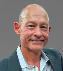 Thomas Crozier's Instagram, Twitter & Facebook