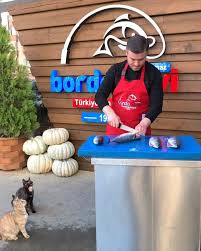 Palamut Sen Boyle Cok Guzelsin Onion Fish Seafood Turkiye Nin Balikcisi Bordomavibalik Ersanyilmaz Trabzon Turkey