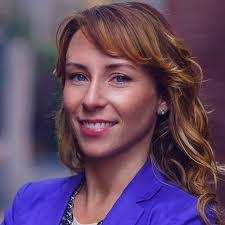 Melanie Gunn's Instagram, Twitter & Facebook