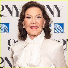 Gilmore Girls' Stars: Where Are They Now? All Major Updates, Including  Marriages, Breakups, & a Cast Death