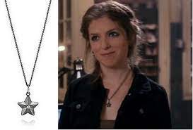 Pitch Perfect Beca S Necklace Not An Exact Match Beca S Has Two Strands Pandora Two Tone Stella Diamond Pendant W Fashion Pitch Perfect Beca Pitch Perfect