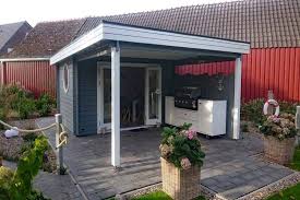 Gartenhaus Mit Terrasse Grossen Und Stile Fur Ihren Garten In 2020 Gartenhaus Mit Terrasse Gartenhaus Gartengestaltung