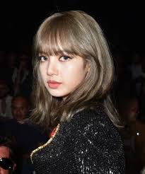 Lisa blackpink 's instagram profile post: Blackpink Lisa K Pop Star Is New Face Of Mac Cosmetics