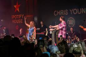 Lauren price guaranteed herself britain's last medal of these tokyo games by reaching tomorrow's middleweight boxing final. Chris Young Debuts New Lauren Alaina Duet During Cma Fest 2019