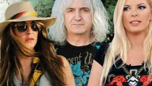 Η ζέτα δούκα εκτός από υπέροχη αίσθηση της μόδας, έχει και μοναδικό γούστο όσο αναφορά την διακόσμηση του σπιτιού της. H Bissh Boltarei Me Ton Karbela Kai H Pania Toy Afierwnei Tragoydi Fwtografies Iciao