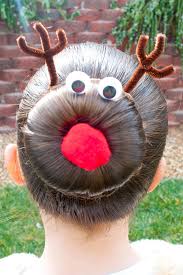 While videos, pictures, and snapshots on social media are great, we will provide additional descriptors in this article on how you can rock layered hairstyles this season. 20 Christmas Hairstyles To Rock This Holiday Season