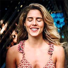 Гифки и гиф анимация, gif. Eternal Roleplay Emily Bett Rickards Gif Hunt 2