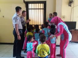 We did not find results for: Dikunjungi Anak Tk Polsek Kepulauan Seribu Utara Kenalkan Tugas Kepolisian