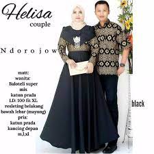 Batik couple unik dengan motif burung hong ini mengusung motif batik berwarna putih dengan kombinasi polos warna biru. Gamis Batik Kombinasi Polos Couple Gambar Islami