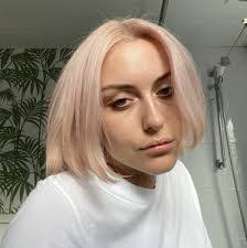 Rose Levy's Instagram, Twitter & Facebook