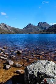 Walking Around The Famous Cradle Mountain In Tasmania With Kids Tasmania Travel Australia Travel Cool Places To Visit