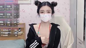 Duduluu - Deluxe Cam2Cam Young Dildo