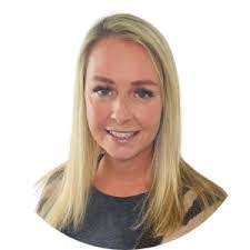 Lisa Strachan's Instagram, Twitter & Facebook