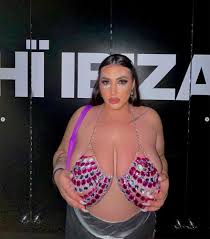 Alessia Barbarossa sizzling bbw porn galleriesAlessia Barbarossa sizzling bbw porn collections
