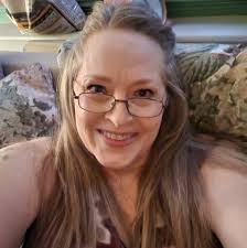 Roberta Sabo's Instagram, Twitter & Facebook