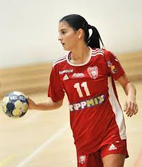 Ask sallai nikolett a question now. Akar Rokonok Is Lehetnek Nem Hiszi El Milyen Szal Fuzi Ossze A Magyar Valogatott Ket Labdarugojat Blikk