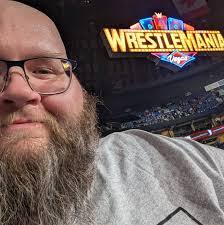 Aaron Sandage's Instagram, Twitter & Facebook