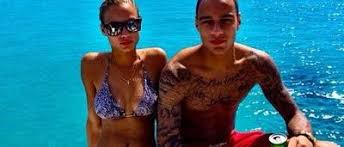 C'est ainsi que l'on peut décrire la manière dont victoria's secret a sélectionné les anges qui ont participé à l'incontournable défilé de la marque. Stephanie La Belge Qui Sort Avec Une Star Du Psg Veut Devenir Un Ange De Victoria S Secret Sudinfo Be