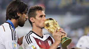 At the moment, i am still in hotel quarantine with fc bayern and can not yet hold the final talks about my future. Miroslav Klose Spielerprofil Transfermarkt
