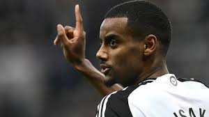 Why did Arsenal back out of the Isaac deal and opt for Gjokeres? Risky or  well-considered deal?