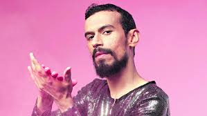 Felipe Cordeiro está de volta e lança o single "Onde É Que Eu Vou Parar"  com Dona Onete