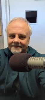 Brad and Mike ripping out an acoustic sped up version of Sweet Electric's  song Heir to the Throne… Brad Marr Mike Schneider