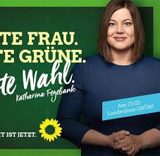 Der lesekreis versucht diesen geschichtlichen hintergrund durch die lektüre von texten von marx und der radikalen bürgerlichen philosophie der aufklärung herauszuarbeiten. Mit Diesen Plakaten Werben Die Parteien Eine Gute Wahl Welt