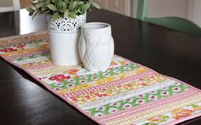 Easy Quilt As You Go Table Runner Tutorial Made From Fabric Scraps Perfect For Spring Great Table Runner Tutorial Table Runner Pattern Quilted Table Runners