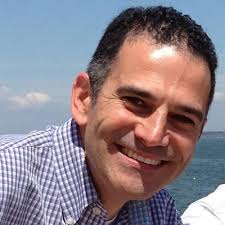 Victor Avelar (@vavelar)