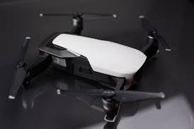 Both of the drones could also record 4k video at 30 fps. Gear Dji Mavic Air Drone Review Better Than The Mavic Pro
