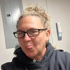 New to area. Someone told me a while back but have not needed to go til  now. They said there is a food bank near a junk store in Annville. Does  anyone